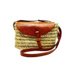 Bolsito con  Solapa de cuero